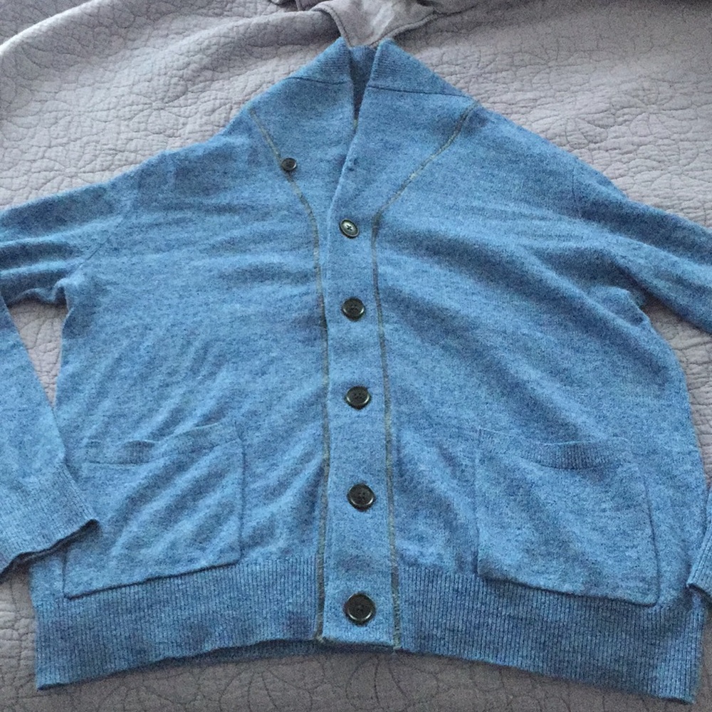 Men’s GAP blue light weight cardigan